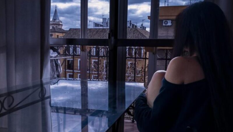 И двете бяхме бременни от съпруга ми. Свекърва ми каза: „Който има син, ще си остане.“ Веднага се разведох с него, без да се замислям. След 7 месеца цялото семейство на съпруга ми стана свидетел на шокиращ инцидент.