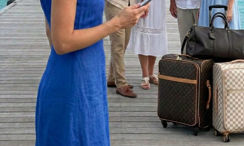 Резервирах частен остров, за да спася брака си, но той се появи с майка си и бившата си: „Ти ще готвиш, докато ние се забавляваме“... така че отмених всичко пред тях.